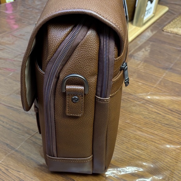 Samsonite cognac flap over Leather Messenger Bag - Picture 3 of 12